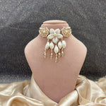 Load image into Gallery viewer, SOFT GOLDEN AURA SET ( EARRINGS, TIKKA, PAIR OF HATHPHOOL, NACKLACE, EARCHAIN )