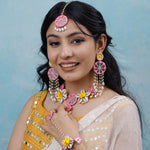 Load image into Gallery viewer, AABHA SET ( EARRINGS, TIKKA, PAIR OF HATHPHOOL, NACKLACE )