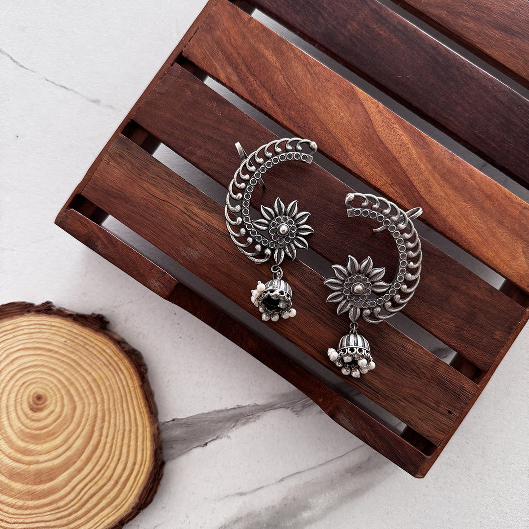 CHANDRIKA EAR CUFF