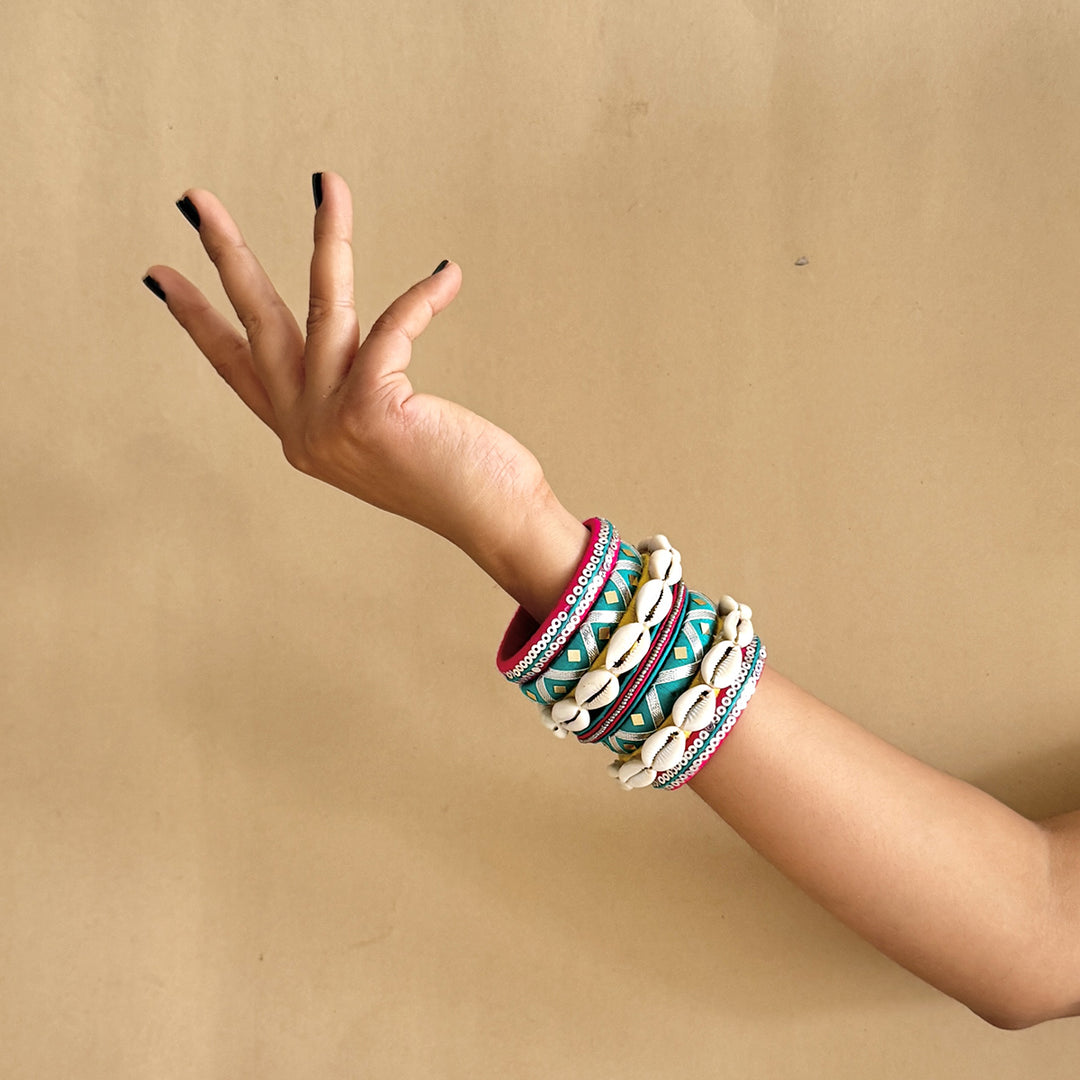 MADHAVI BANGLES SET
