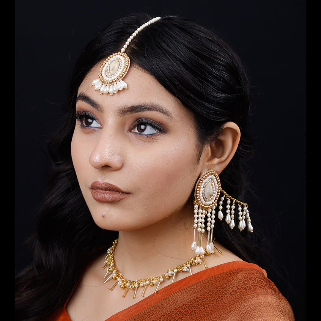 RUHI SET ( EARRINGS, TIKKA, PAIR OF BANGLES, NACKLACE, EARCHAIN )