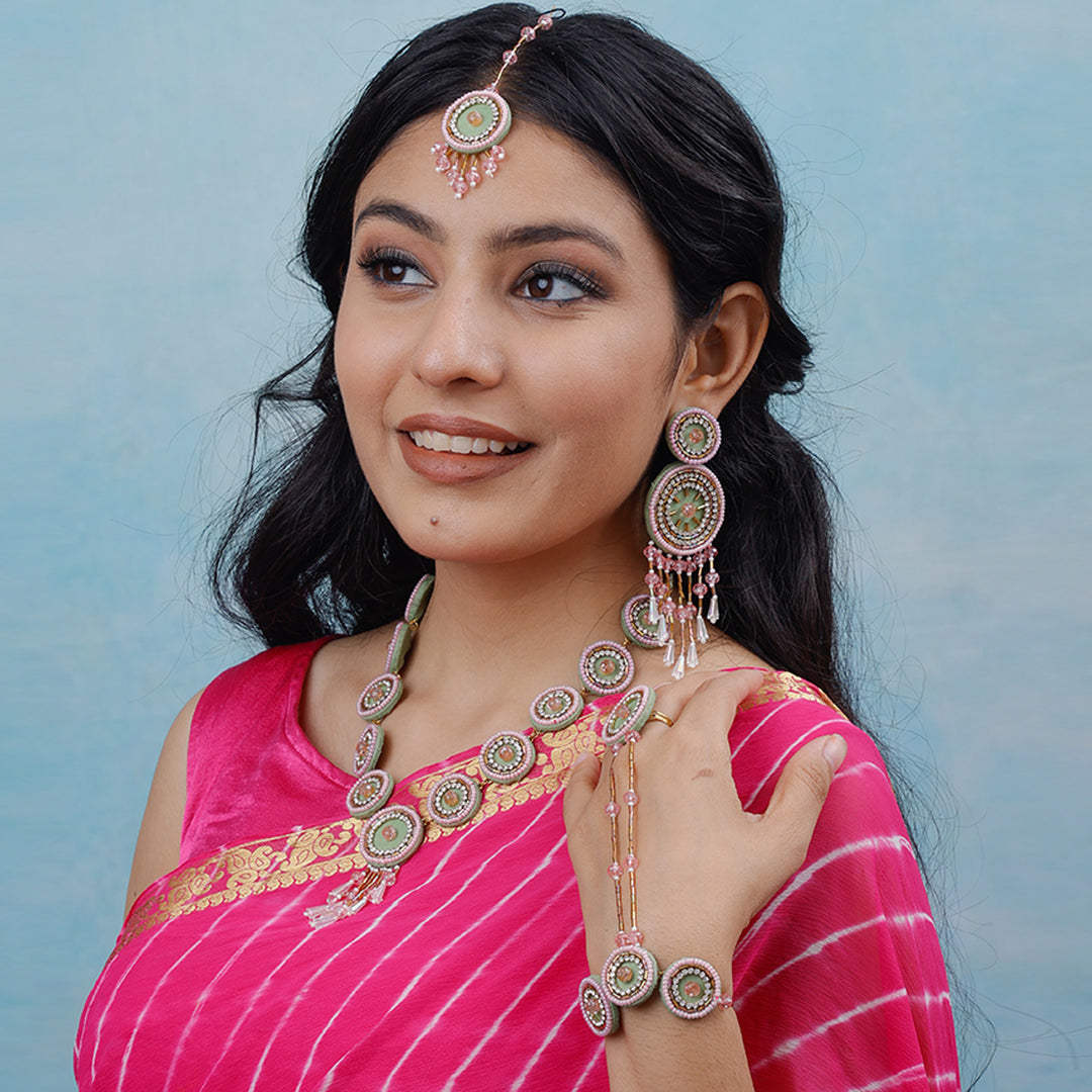 HEERA SET ( EARRINGS, TIKKA, PAIR OF HATHPHOOL, NACKLACE )