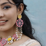 Load image into Gallery viewer, AABHA SET ( EARRINGS, TIKKA, PAIR OF HATHPHOOL, NACKLACE )